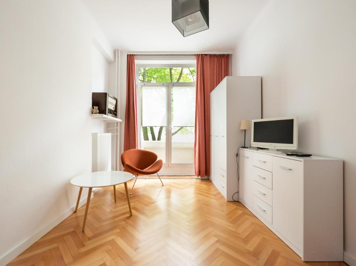 Plac Zbawiciela 3-Bedroom Apartment وارسو المظهر الخارجي الصورة