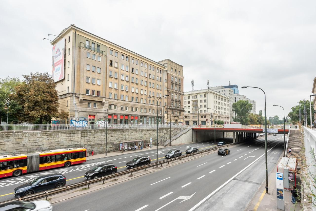 Plac Zbawiciela 3-Bedroom Apartment وارسو المظهر الخارجي الصورة