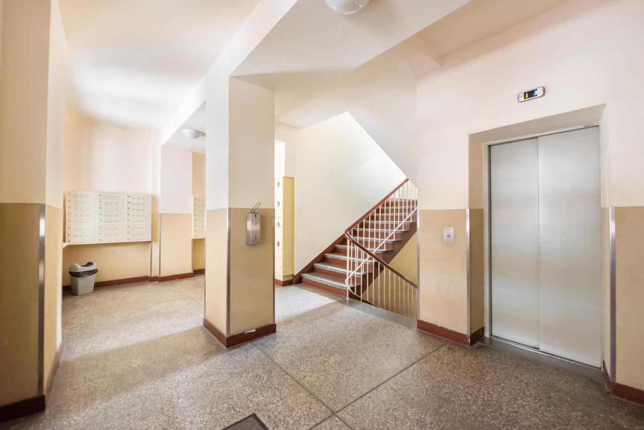 Plac Zbawiciela 3-Bedroom Apartment وارسو المظهر الخارجي الصورة